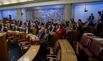 Zakazana sjednica,  Skupština u ponedjeljak bira Vladu