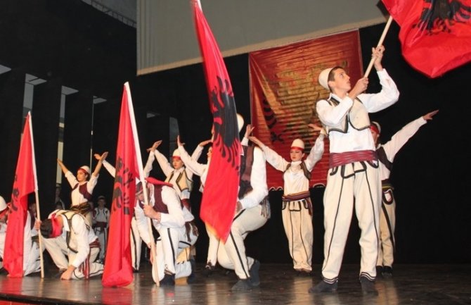 Albanci u Plavu obilježili Dan zastave