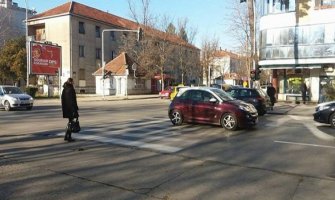 Nestao semafor u Nikšiću (FOTO)