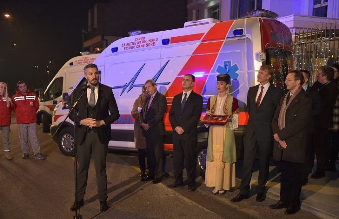 EU donirala 12 vozila Zavodu za hitnu medicinsku pomoć Crne Gore