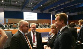  Zajednička bezbjednost oslanja se na poštovanje demokratskih principa 