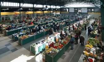 Najavljene više cijene zakupa pijačnih tezgi, prodavci ogorčeni
