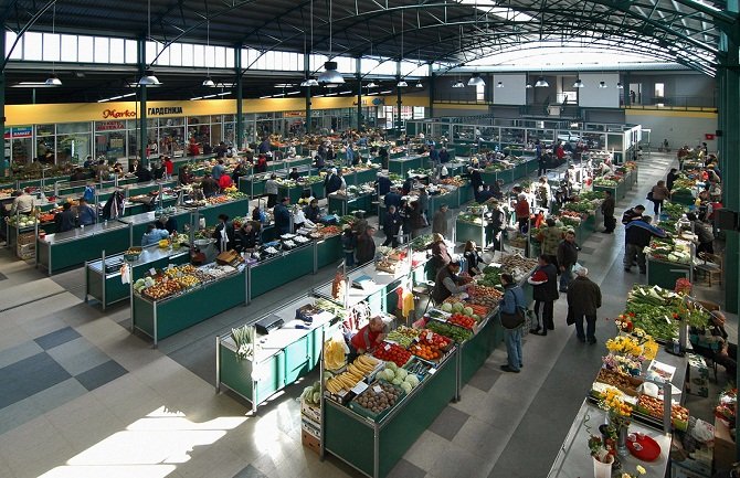 Najavljene više cijene zakupa pijačnih tezgi, prodavci ogorčeni