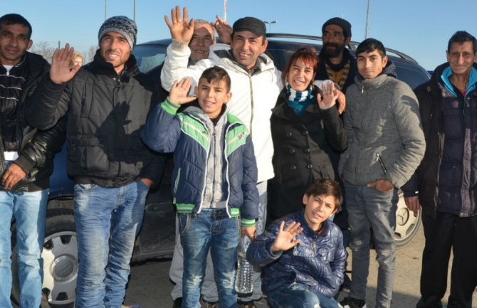 Austrijski policajci zatečeni: Deset Bugara u kršu od automobila