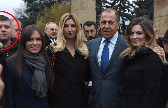 Lavrov se u Srbiji slikao sa osobom sa potjernice Interpola