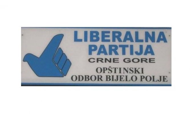 Agović: Zabrinuti smo zbog odluke Vlade o smanjenju naknada majkama 