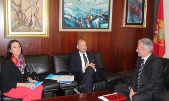 Prioritet je zaštititi djecu od siromaštva