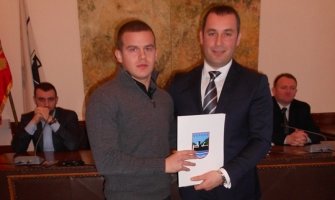 Potpisani  ugovori sa stipendistima opštine  Berane (FOTO)