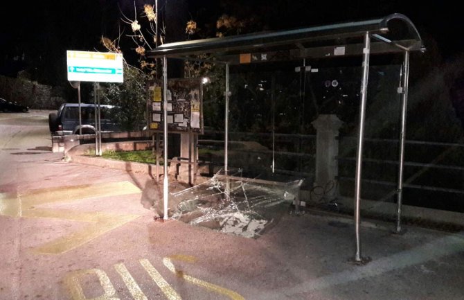 Bura napravila dosta štete u Herceg Novom