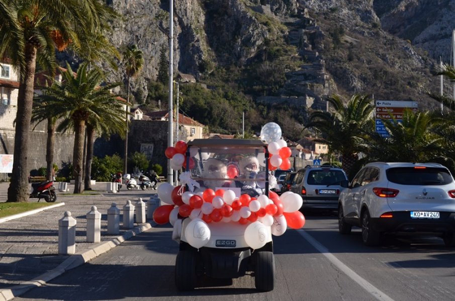 DjedaMrazpozivamaleKotorane