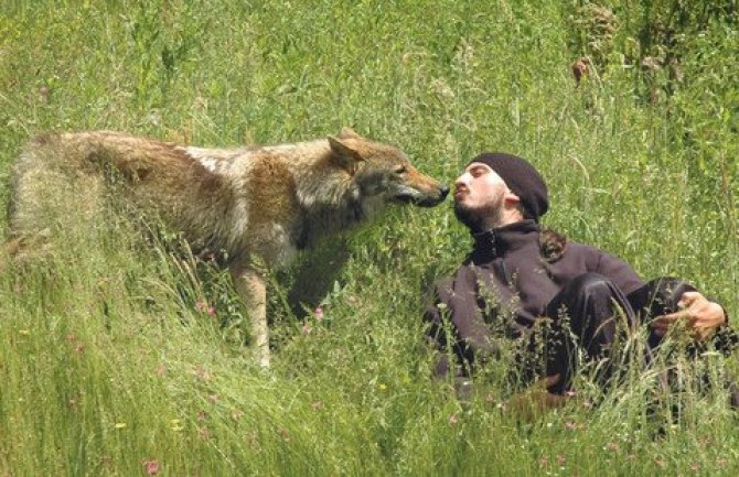 Neobična priča o monahu i vučici: Sa životinjama nema prevare, one to odmah osjete u srcu
