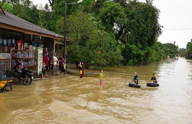 Poplave u Maleziji, evakuisano hiljade ljudi