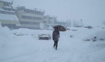 Snijeg u Srbiji, Hrvatskoj, BiH, Makedoniji (FOTO)