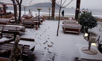 Snijeg prekrio Budvu i Herceg Novi (FOTO)