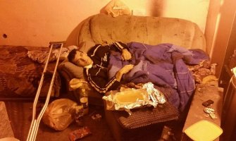 Vasko(34) iz Podgorice živi u veoma lošim uslovima: Nepokretan je i nema hranu, vodu i grijanje