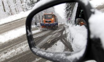Vozači oprez, na sjeveru mogućnost obrušavanja lavina