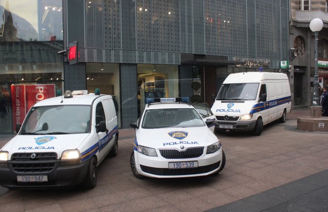 Zagreb: Pokušaj pljačke banke u centru grada, napadač priveden