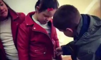 Svi treba da znaju šta drugarstvo znači: Gest dječaka iz Podgorice oduševio region (VIDEO)