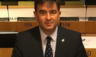 Medojević: Vlada Crne Gore mora da povuče priznanje države Kosovo