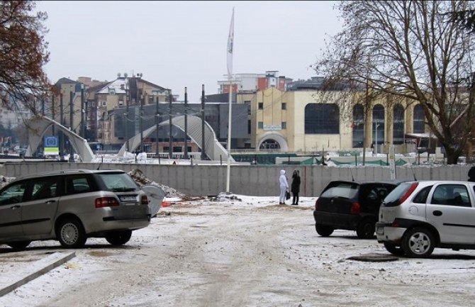 Postignut dogovor oko zida u Mitrovici između Beograda i Prištine