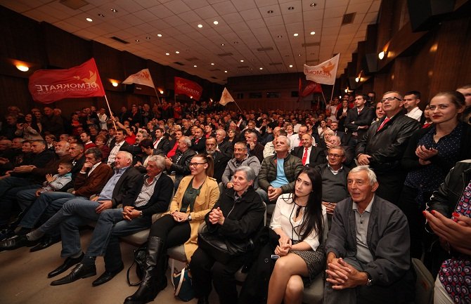 Bulatović 30 godina nije promjenio poslodavca Marovića, kojeg su Demokrate nokautirale u Budvi