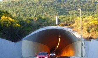 Nesreća u tunelu Vrmac, stradao državljanin BiH, tri osobe povrijeđene