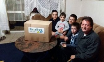 Porodica Ilić živi u nekadašnjoj štali, pomoć svake vrste dobrodošla!