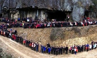 500 članova jedne porodice na zajedničkoj fotografiji