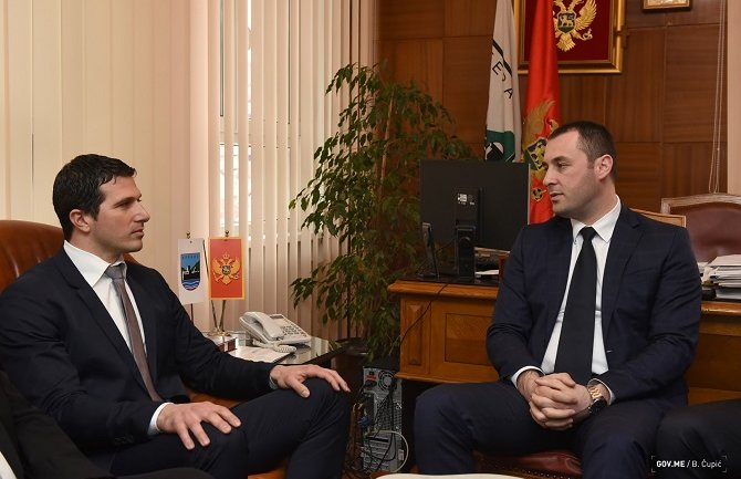 Janović u posjeti Beranama: Uložiti maksimalne napore kako bi oplemenili i obogatili sport