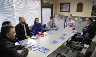 ''Iz Makedonije stiže podrška referendumu o NATO-u''