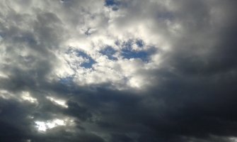 Suvo i oblačno, krajem dana jaka kiša