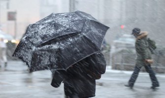 Za sjutra izdat crveni meteoalaram: Kiša, snijeg, jak vjetar