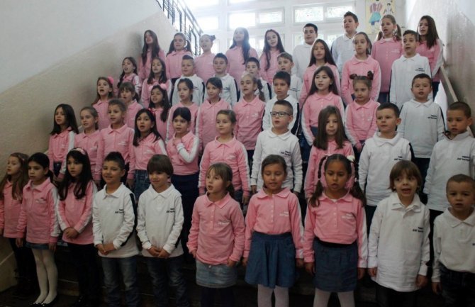 Osnovne škole da se izjasne o uvođenju uniformi