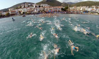 Februarski maraton u plivanju na otvorenom moru(FOTO)