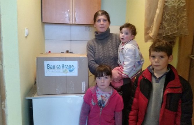 Bol samohrane majke Danijele: Život sa 160 eura socijalne pomoći nije lak