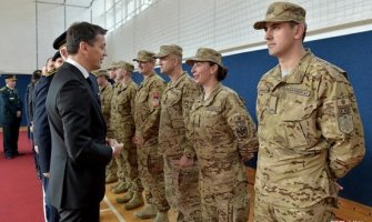 VI kontingent Vojske CG ispraćen u Avganistan, prvi put u misiji žena