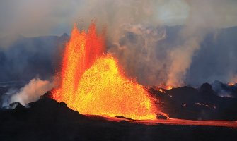 Proradila Etna, a erupcija bi mogla da potraje danima (FOTO)