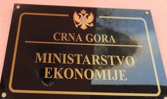 Skoro 27 miliona uloženo u  škole i bolnice