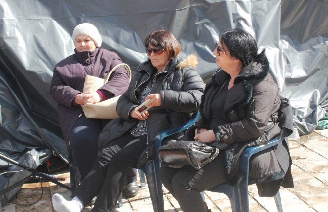 Majke: Da li je moguće da poslije pet dana nema nikoga da nam se obrati?