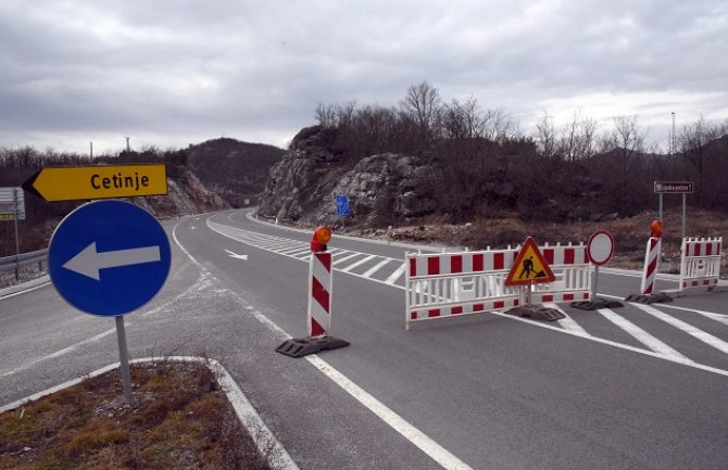 Prevoznici ukidaju vožnje ka Cetinju: Životi putnika mogu biti ugroženi