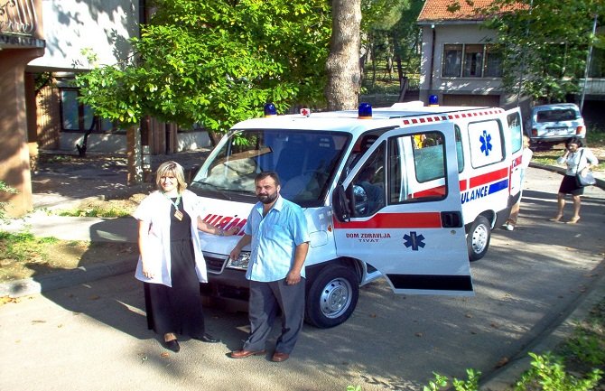Novi reanomobil za ambulantu u Tivtu