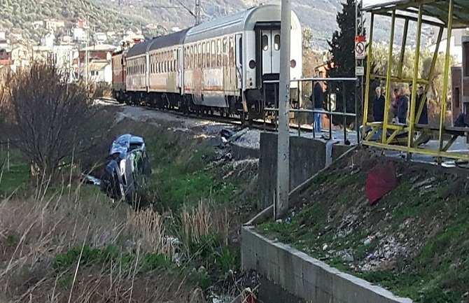 Postavlja se rampa na pružnom prelazu Šušanj
