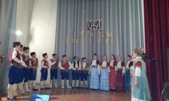 Luštica Bay donirala nošnje folkloristima KUD Kadena