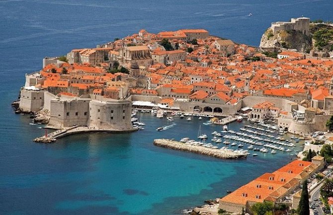 48 pomoraca iz Crne Gore stiglo u Dubrovnik