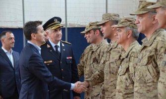 Svečano dočekan V kontingent Vojske Crne Gore iz Avganistana(FOTO)