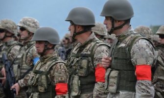 Dvomjesečna vojna obuka za dobrovoljce plus vojnička plata