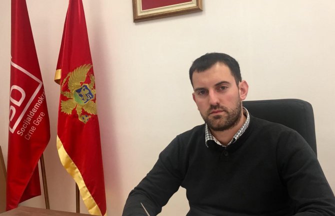 Šuster: Zapanjujuće je da se prijeti vodećim ljudima crnogorskog pravosuđa