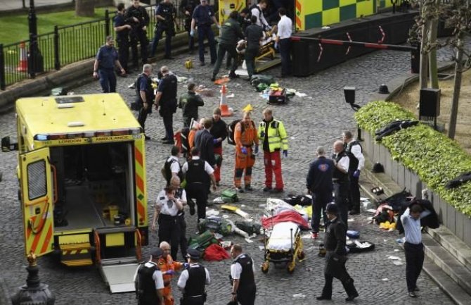 London: Raste broj poginulih, racije širom grada