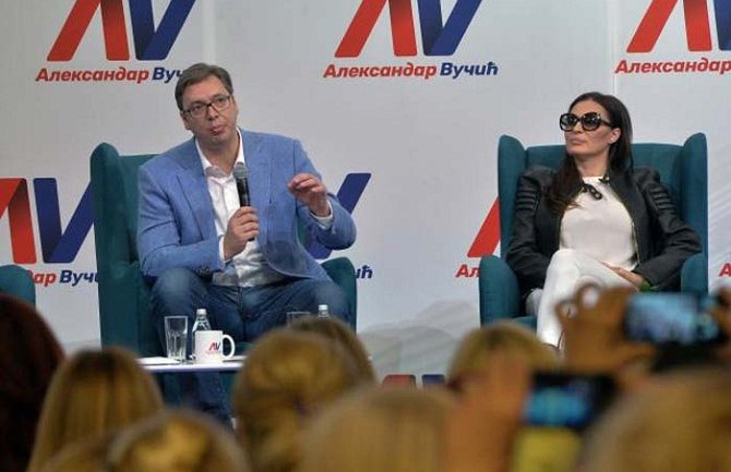 Ceca o Vučiću:  On je dobar čovjek, Isuse, daj mu lavlje srce