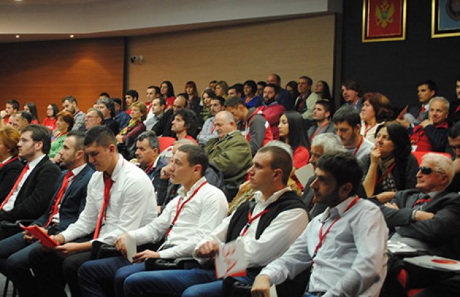 Demokrate Tivat: Vojnici DPS-a kreiraju rad Etičko-moralne komisije